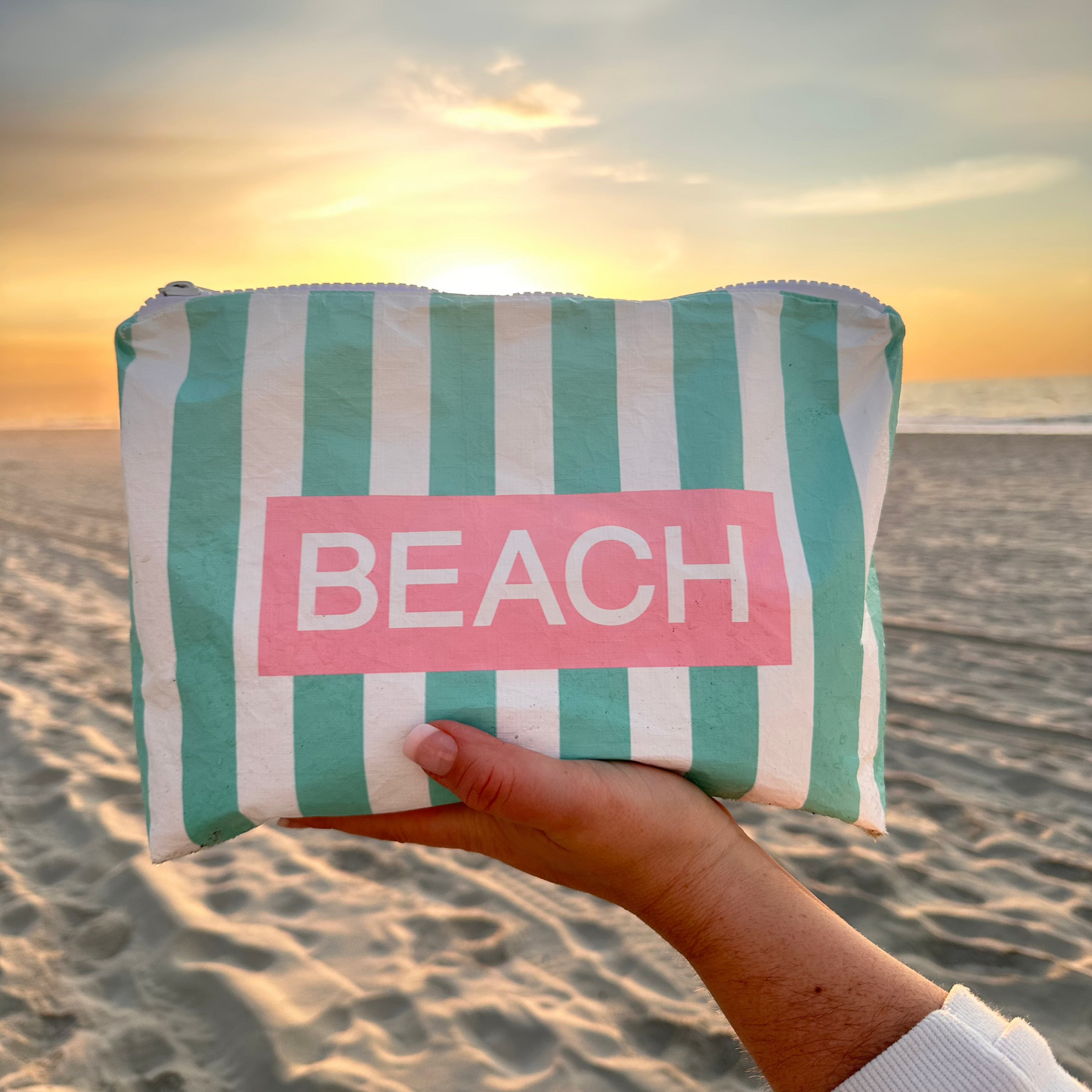 Water Resistant Travel Medium Bag - Beach